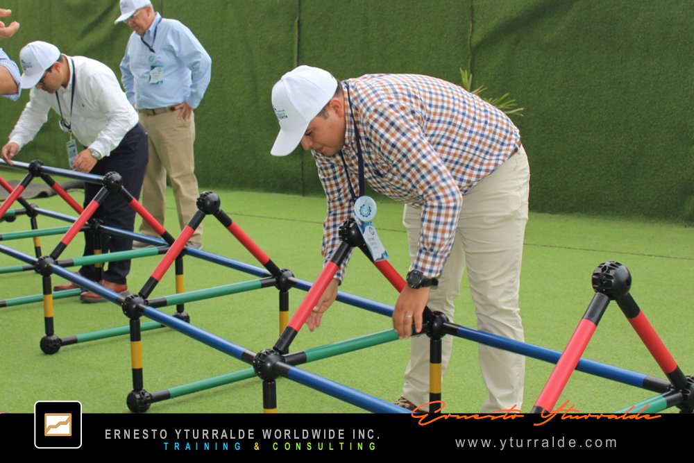 Trabajo en Equipo LATAM con experiencias outdoor para organizaciones en Latinoamérica