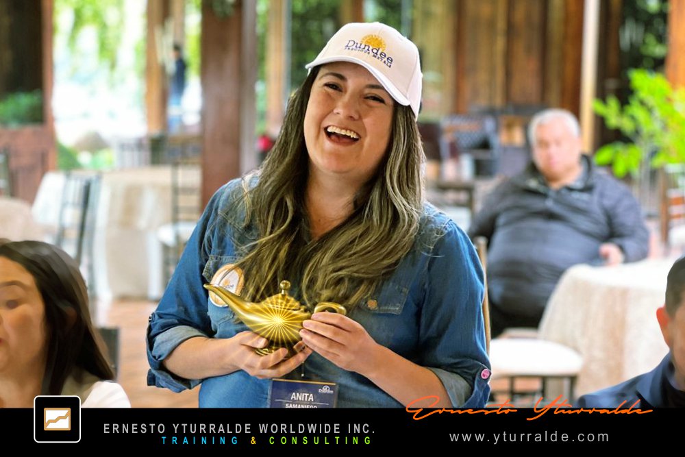 Trabajo en Equipo LATAM con programas corporativos y dinámicas de cuerdas bajas