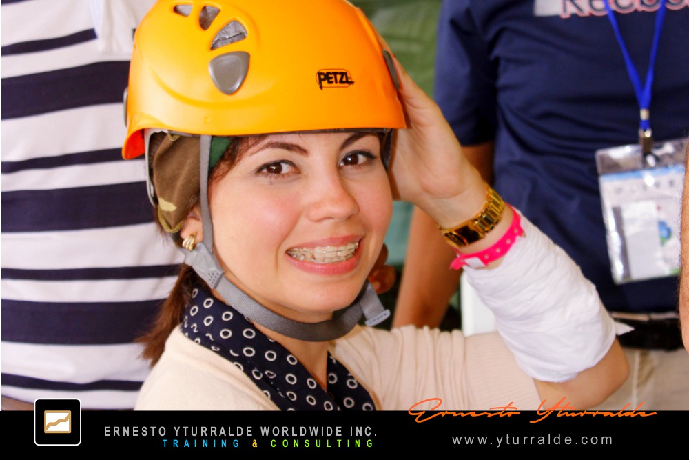 Trabajo en Equipo LATAM | Talleres de Cuerdas | Team Building organizacional en América Latina